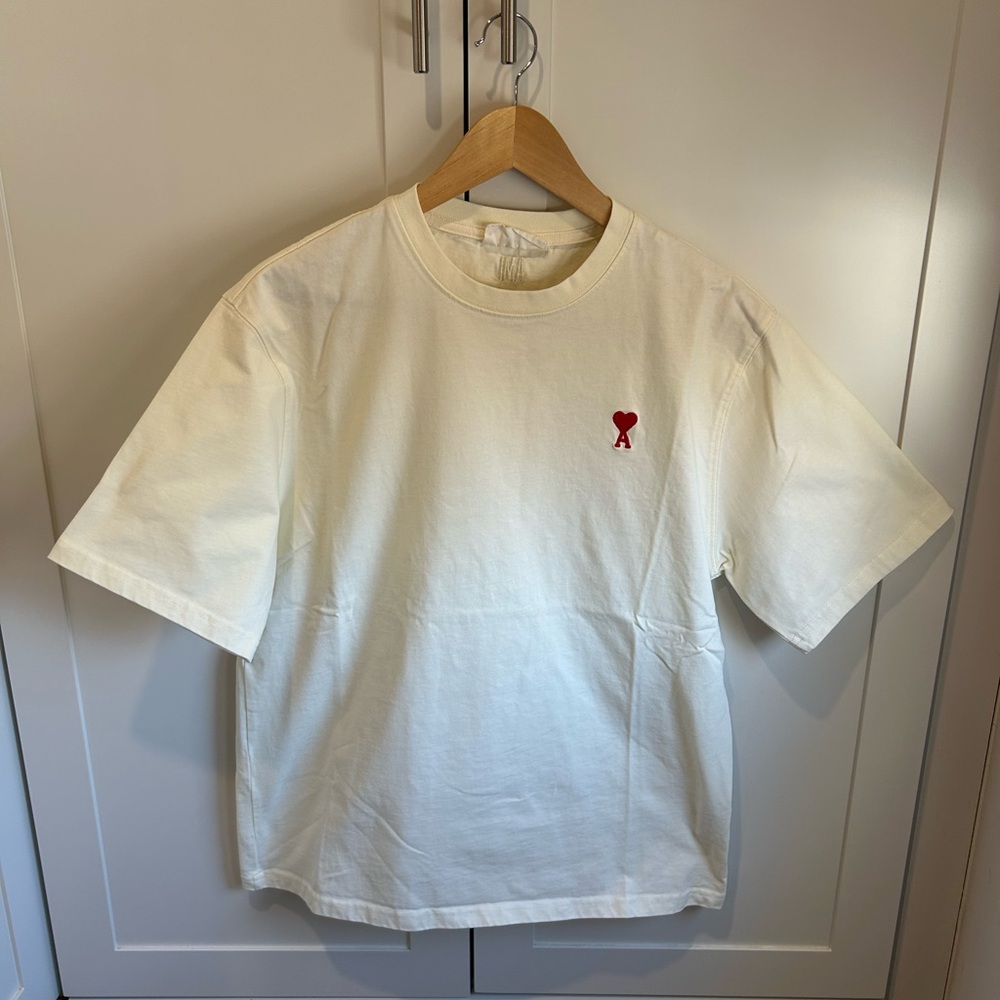Ami Cream Tee with Red Heart